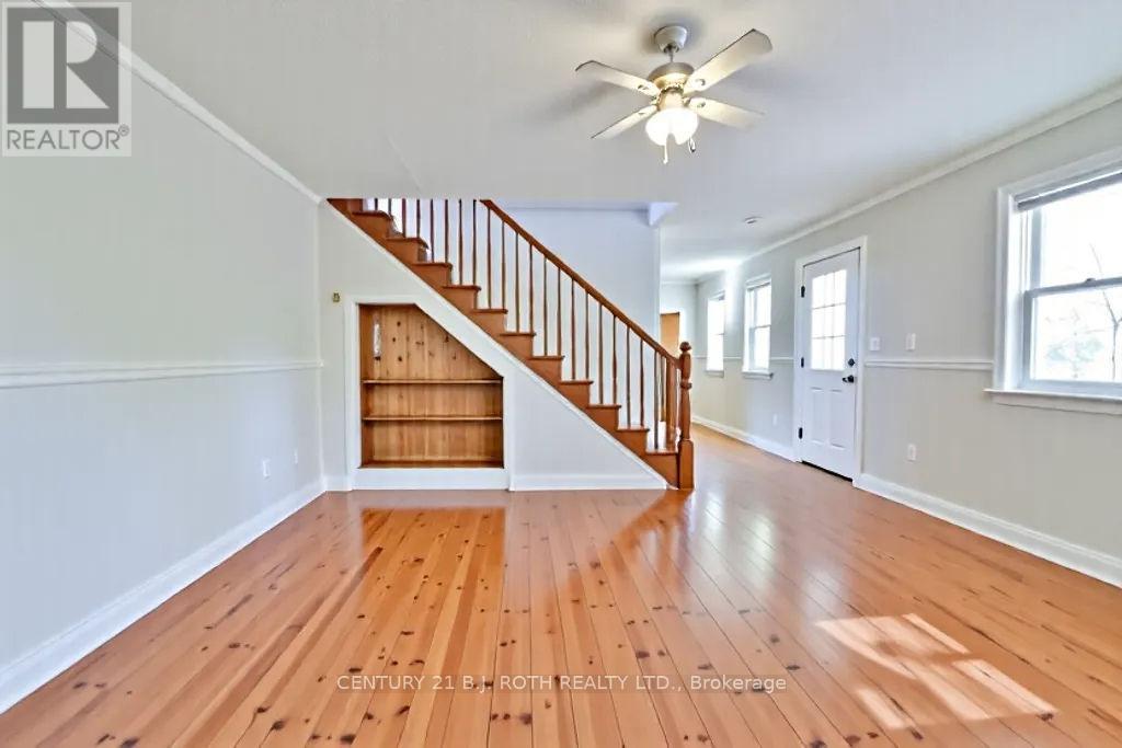 1048 Old North Road N, Huntsville (Chaffey), Ontario  P1H 2J4 - Photo 6 - X12398548