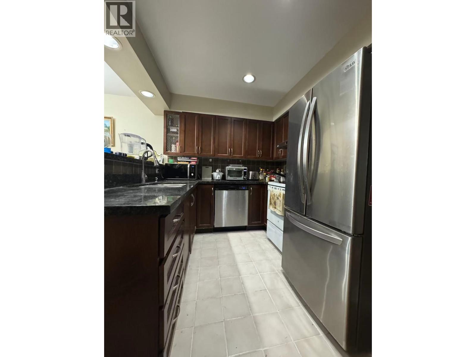 8410 Keystone Street, Vancouver, British Columbia  V5S 4S2 - Photo 4 - R3059215