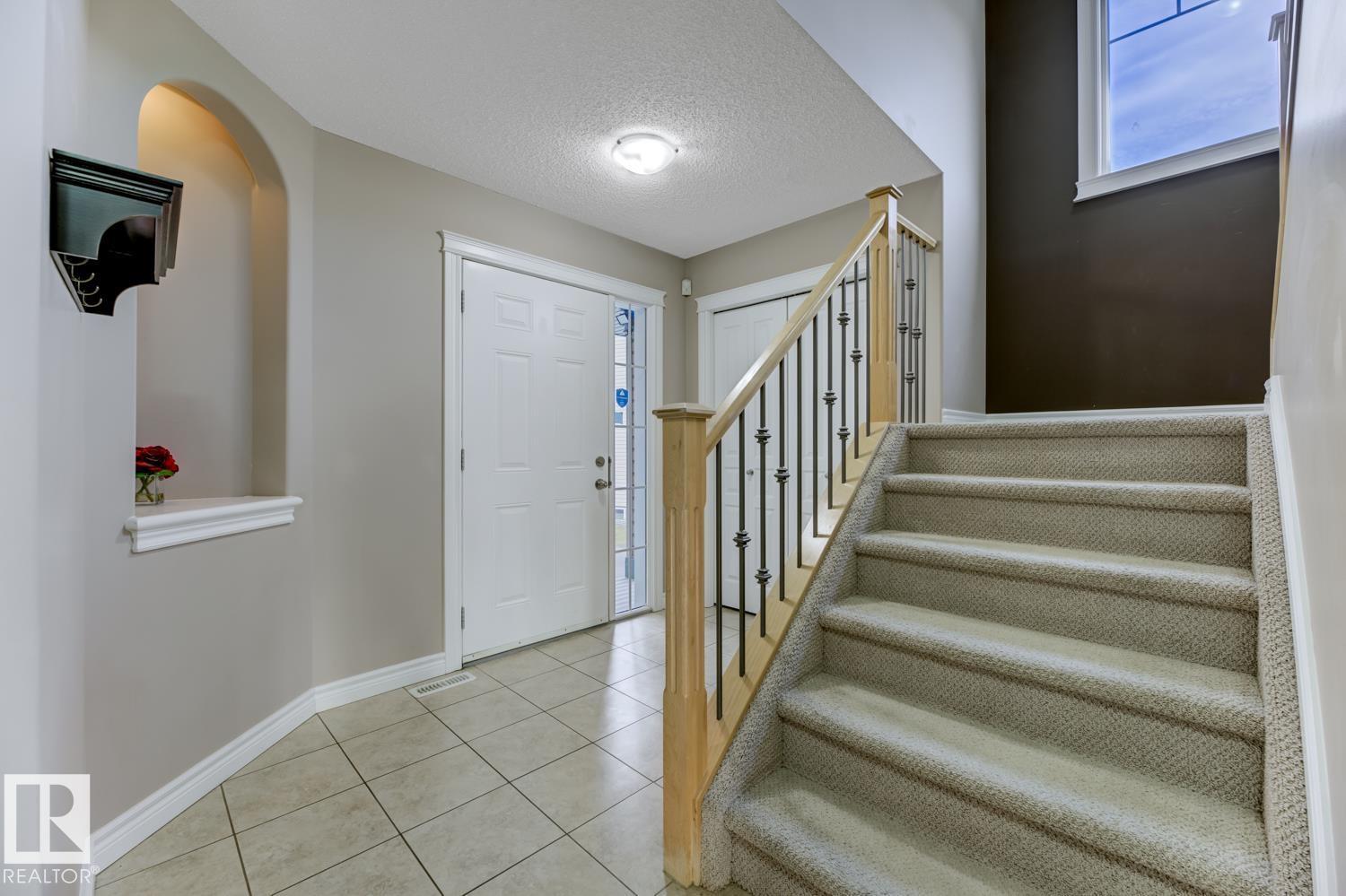 14131 147 Av Nw, Edmonton, Alberta  T6V 0A8 - Photo 2 - E4462407