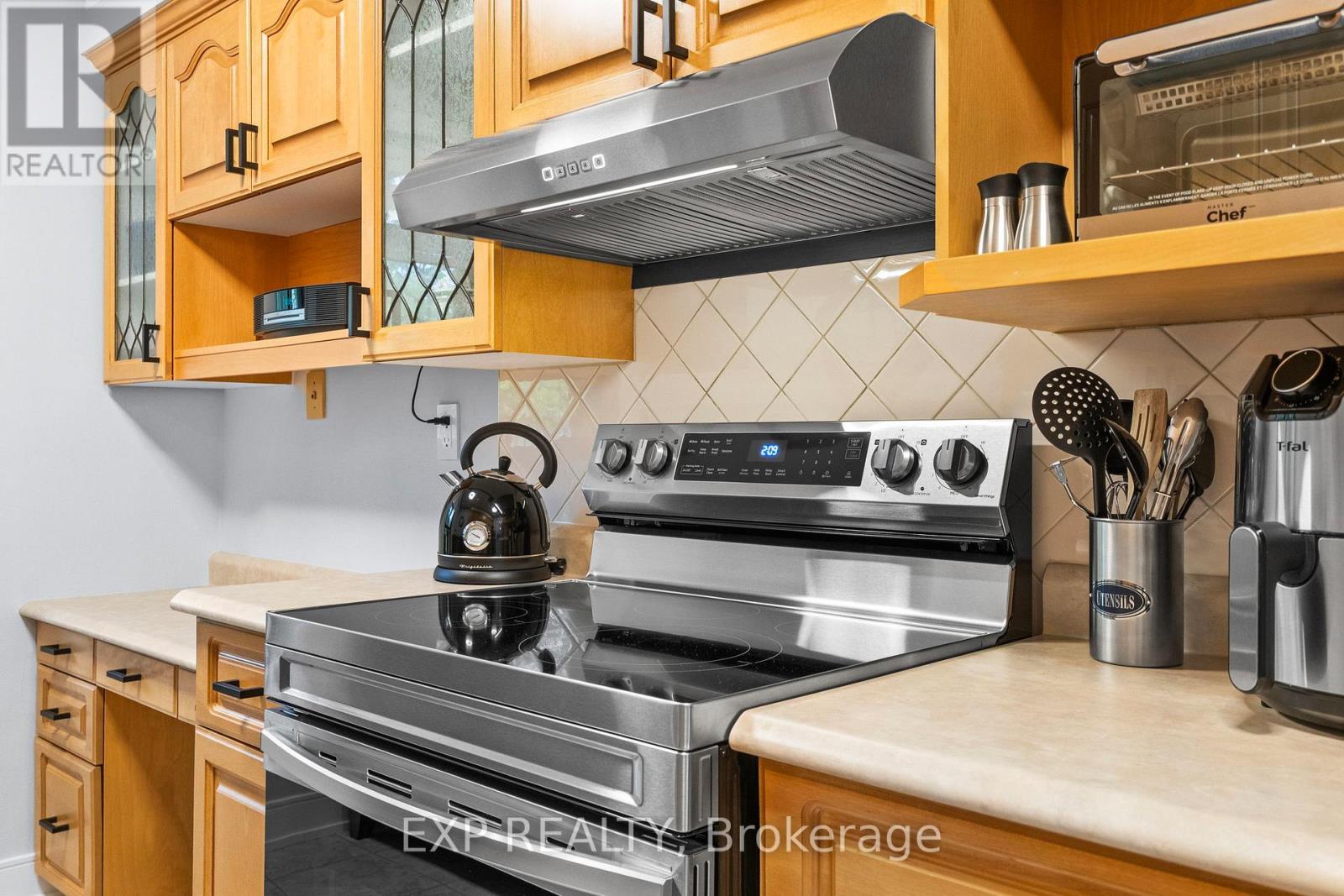 203 - 15390 Yonge Street, Aurora, Ontario  L4G 1N8 - Photo 10 - N12466950