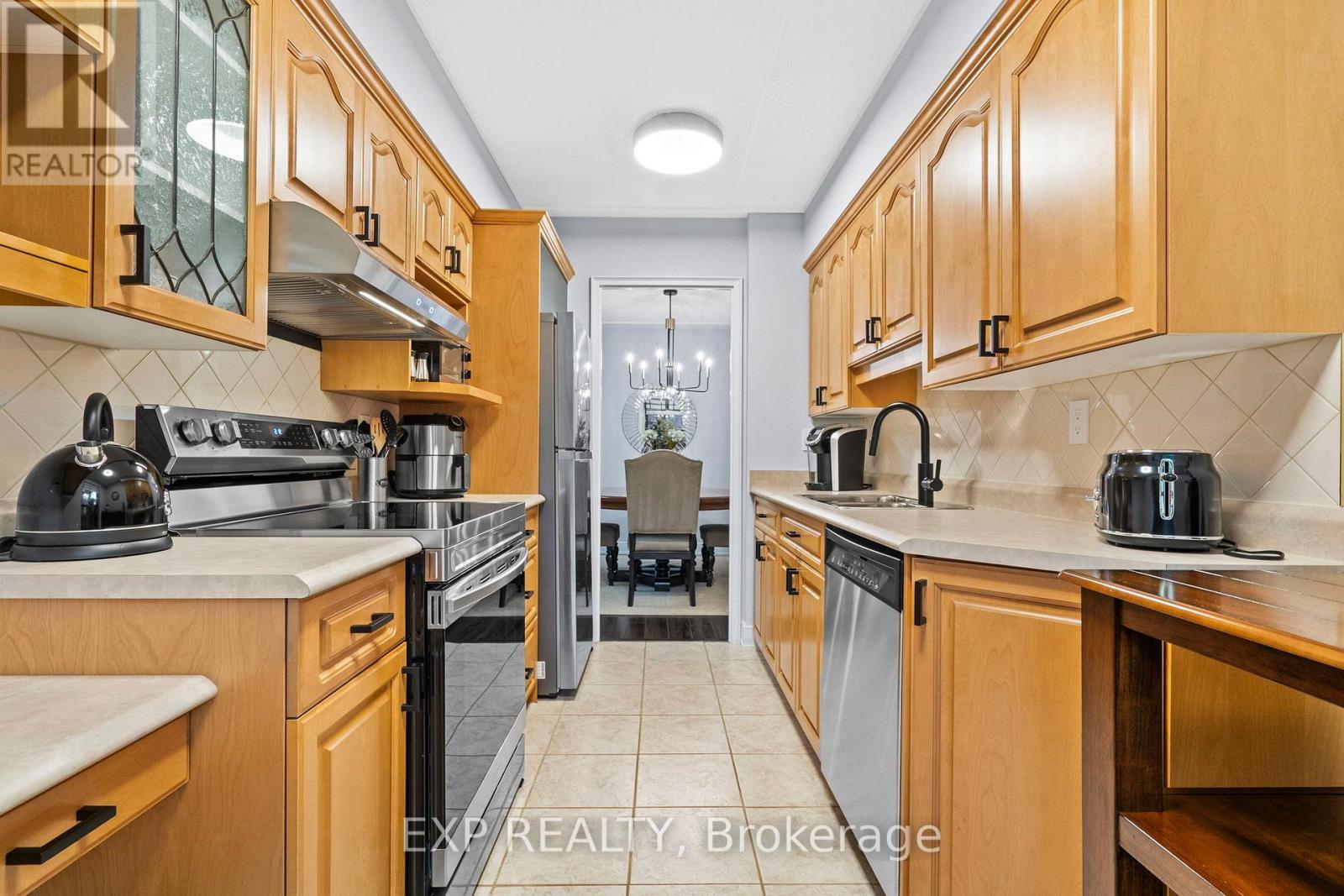 203 - 15390 Yonge Street, Aurora, Ontario  L4G 1N8 - Photo 16 - N12466950