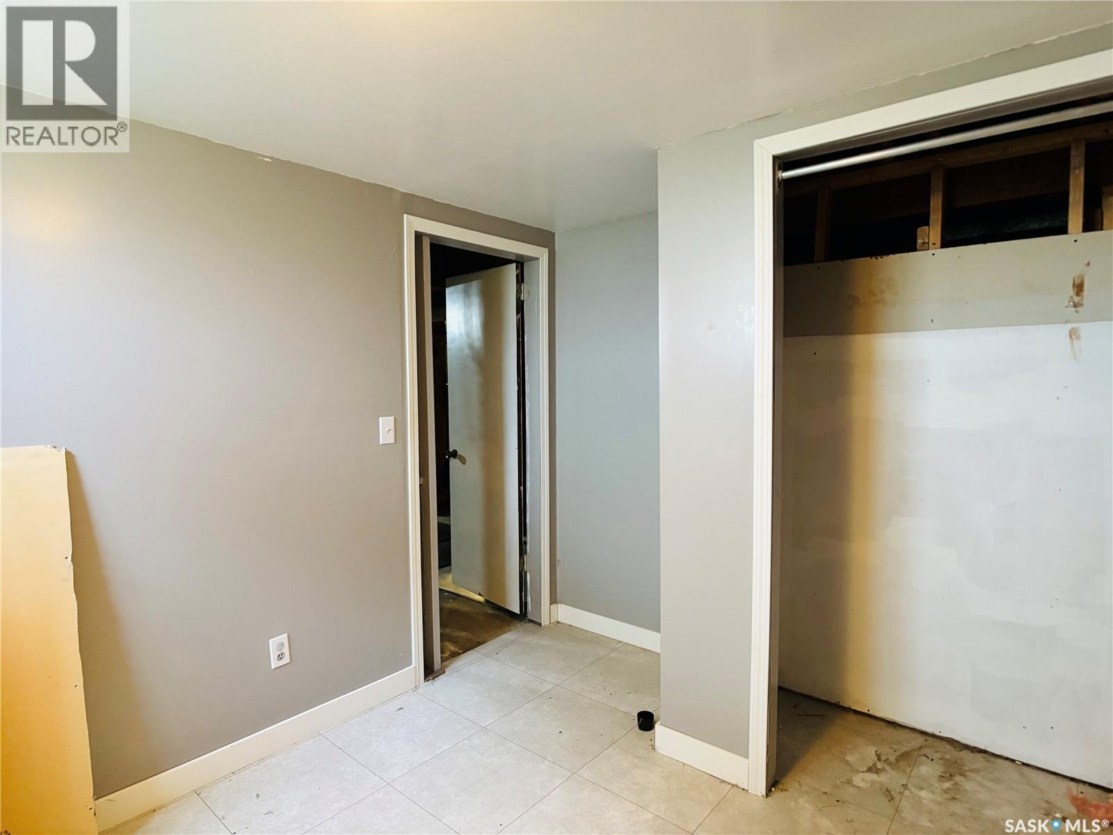 438 3rd Street, Estevan, Saskatchewan  S4A 0P2 - Photo 22 - SK020995