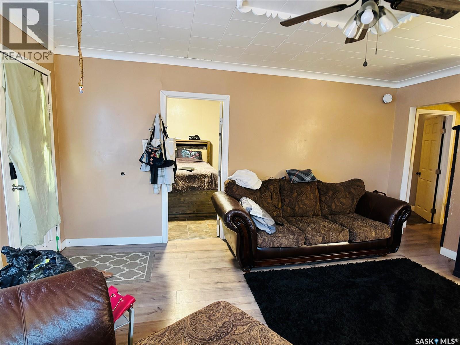 438 3rd Street, Estevan, Saskatchewan  S4A 0P2 - Photo 5 - SK020995