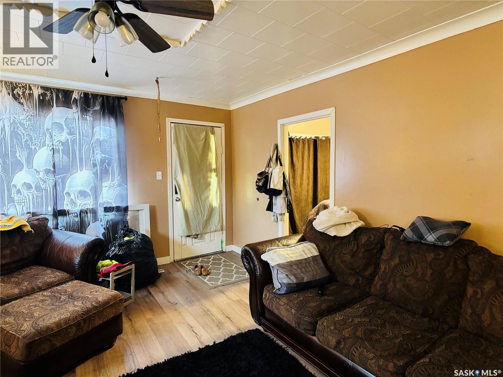 438 3rd Street, Estevan, Saskatchewan  S4A 0P2 - Photo 6 - SK020995