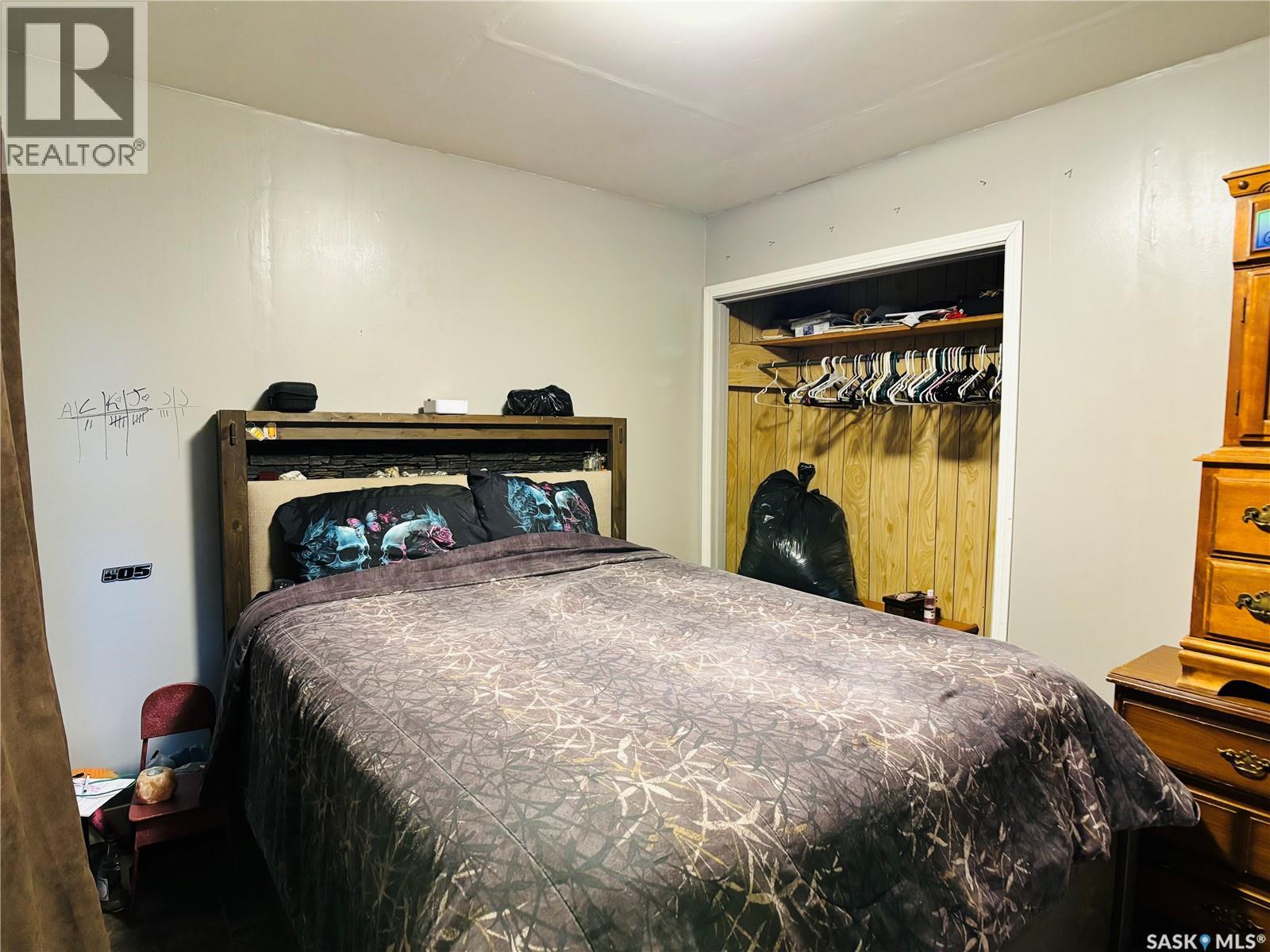 438 3rd Street, Estevan, Saskatchewan  S4A 0P2 - Photo 8 - SK020995