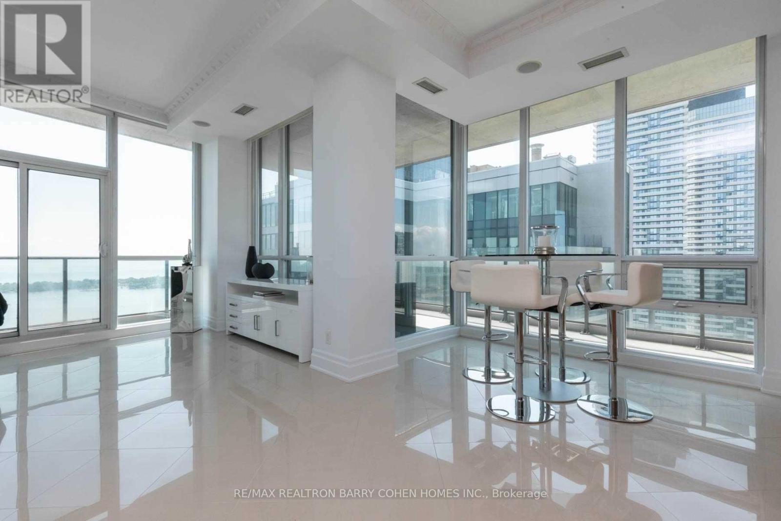 5101 - 16 Harbour Street, Toronto, Ontario  M5J 2Z7 - Photo 3 - C12467118