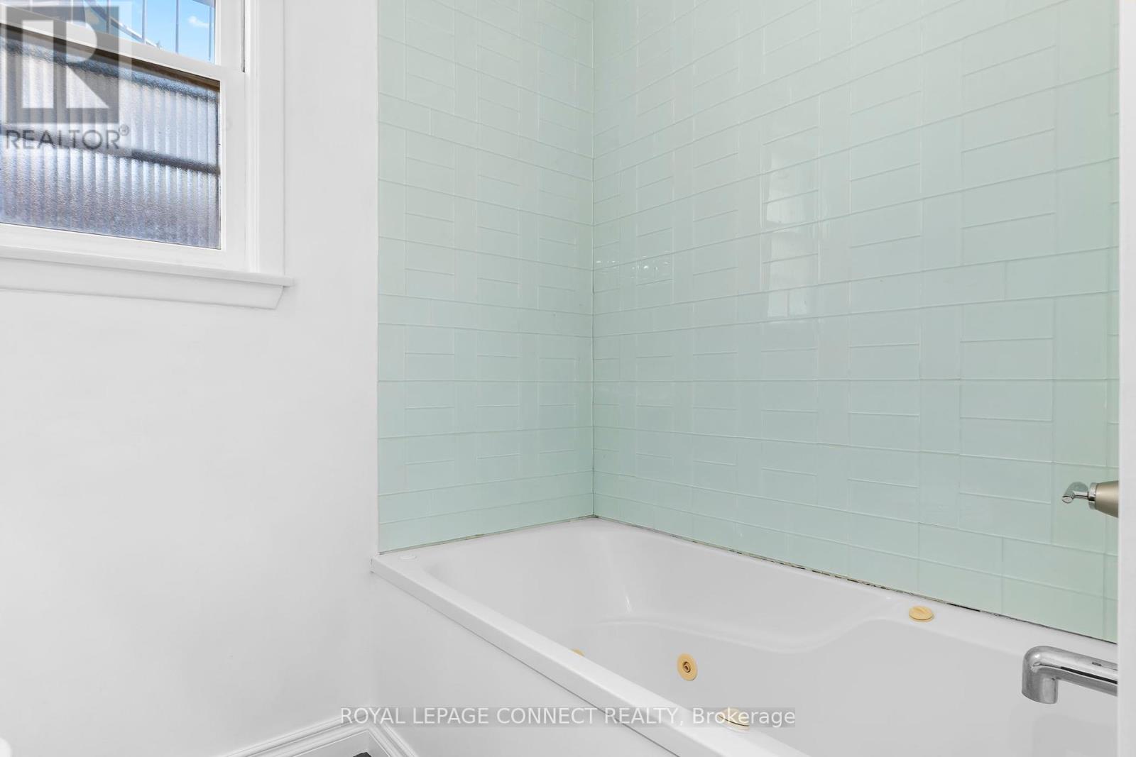166 Clements Road E, Ajax, Ontario  L1S 1M1 - Photo 15 - E12464433