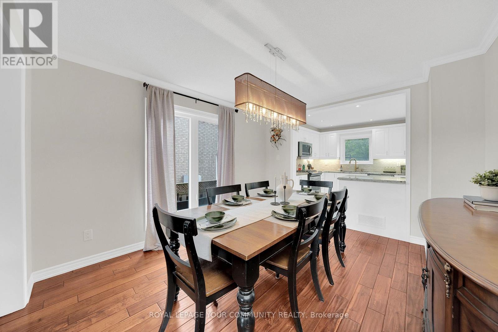 104 Taylorwood Avenue, Caledon, Ontario  L7E 1H9 - Photo 9 - W12466442