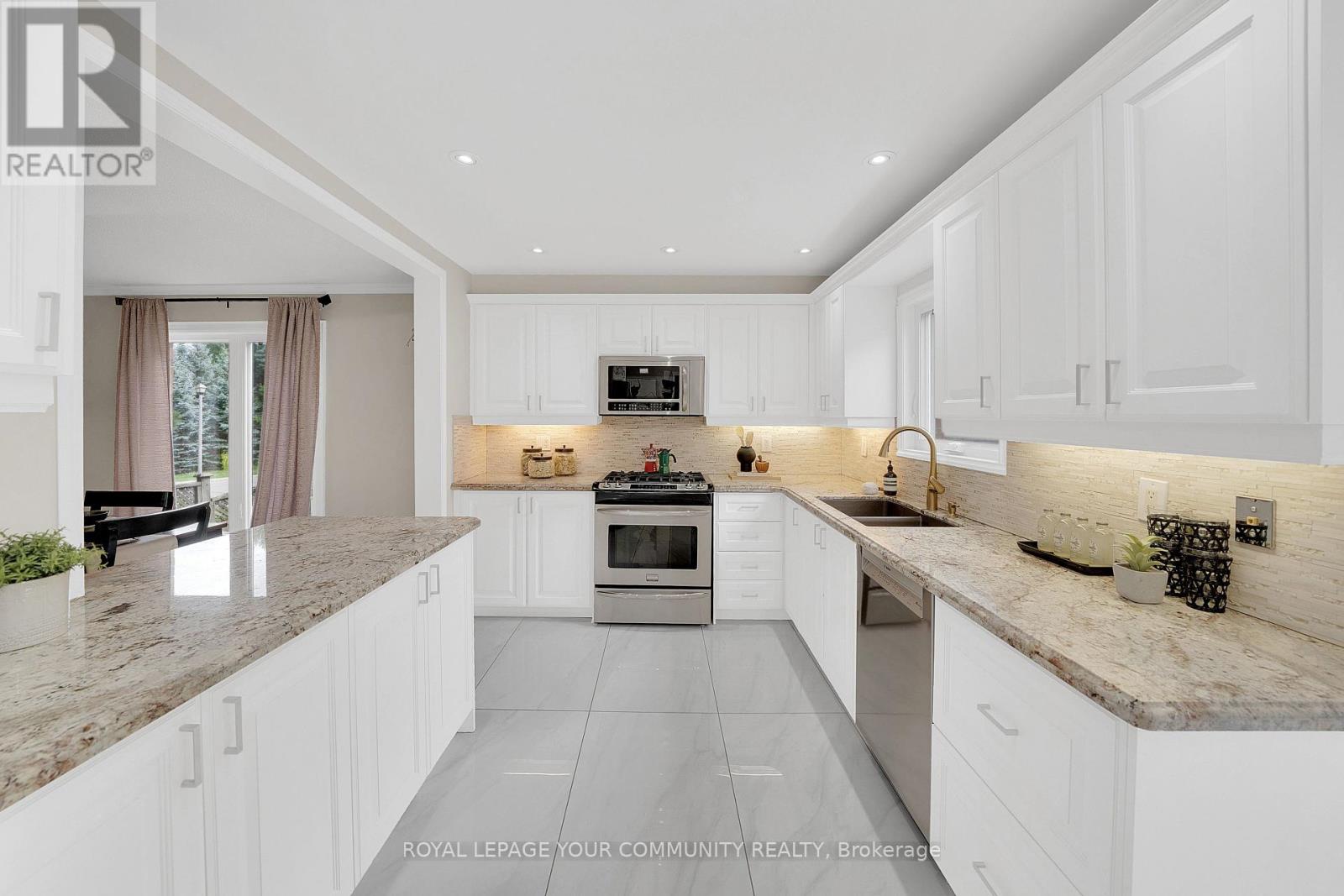 104 Taylorwood Avenue, Caledon, Ontario  L7E 1H9 - Photo 11 - W12466442