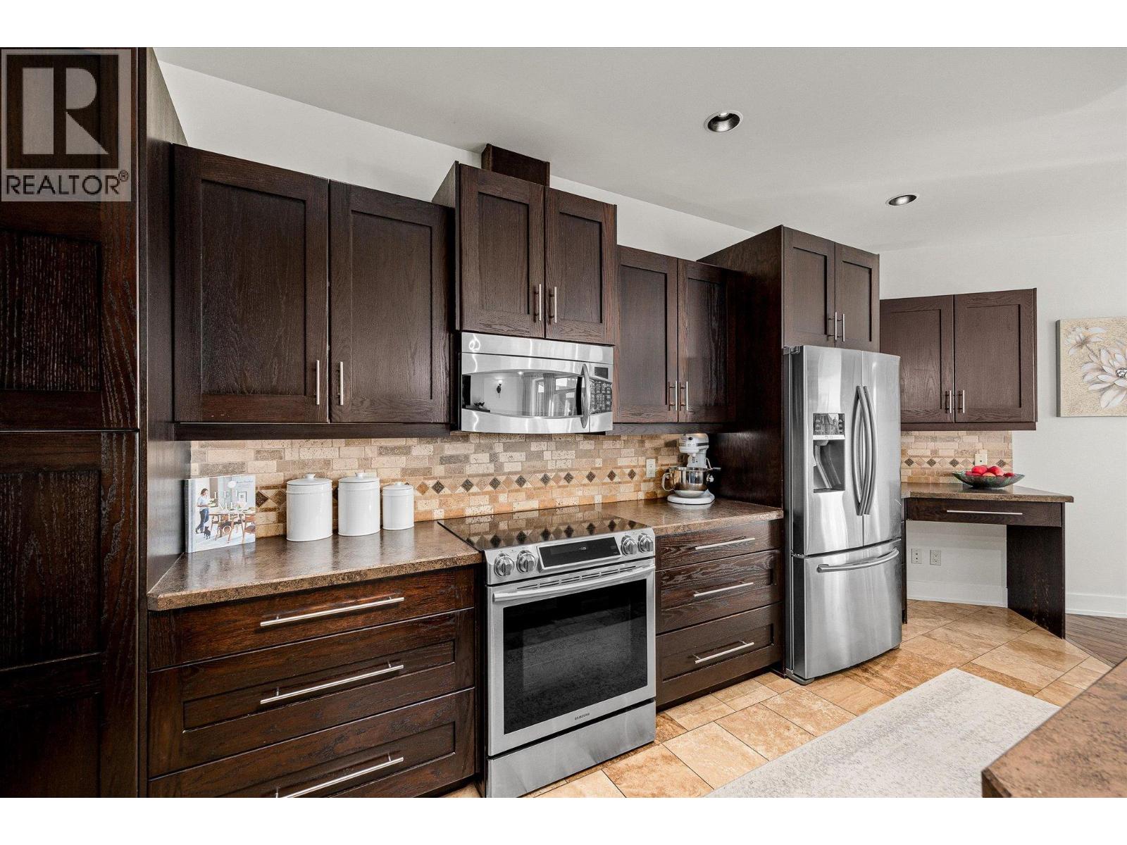 12815 Shoreline Drive, Lake Country, British Columbia  V4V 2N8 - Photo 7 - 10366010
