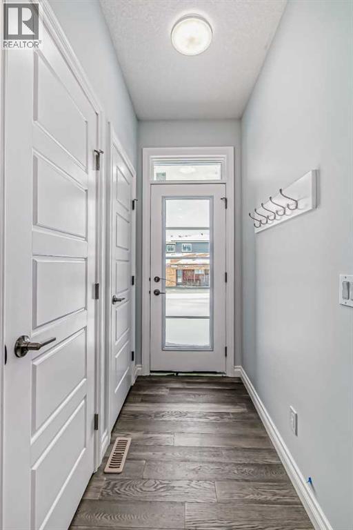 37 Southborough Lane, Cochrane, Alberta  T4C 2S6 - Photo 19 - A2264168