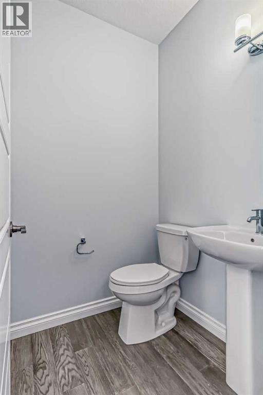 37 Southborough Lane, Cochrane, Alberta  T4C 2S6 - Photo 17 - A2264168