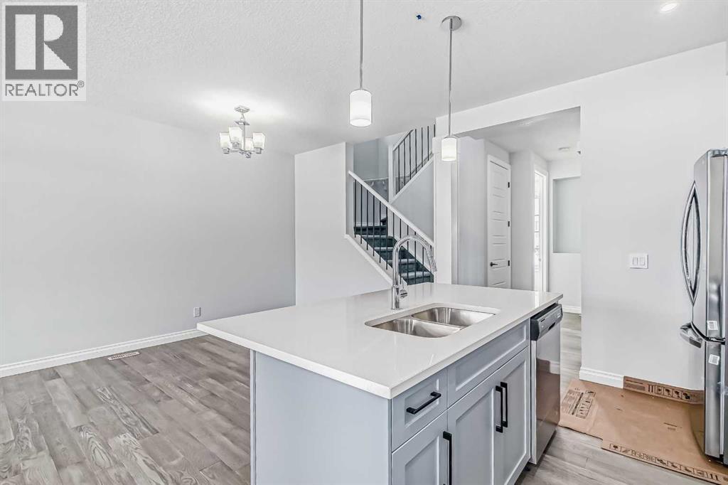 37 Southborough Lane, Cochrane, Alberta  T4C 2S6 - Photo 10 - A2264168