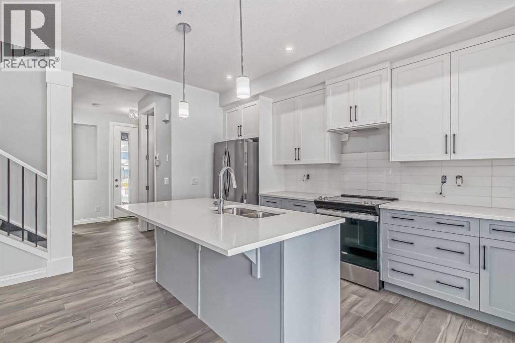 37 Southborough Lane, Cochrane, Alberta  T4C 2S6 - Photo 5 - A2264168