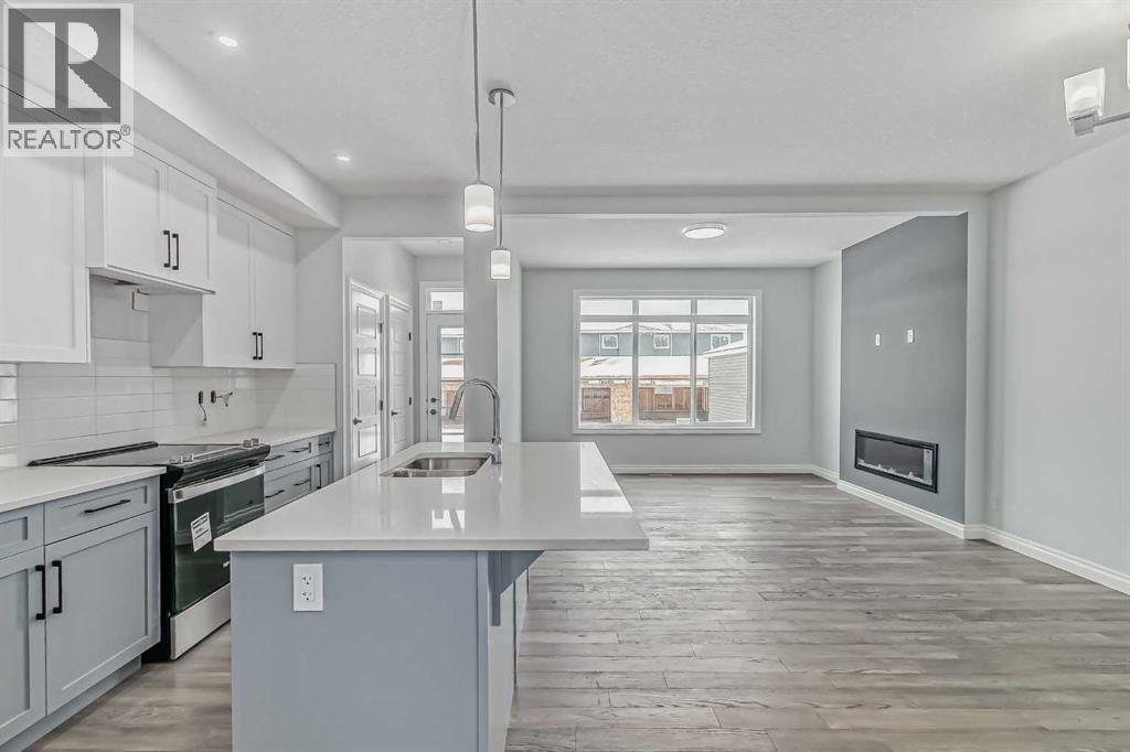 37 Southborough Lane, Cochrane, Alberta  T4C 2S6 - Photo 4 - A2264168