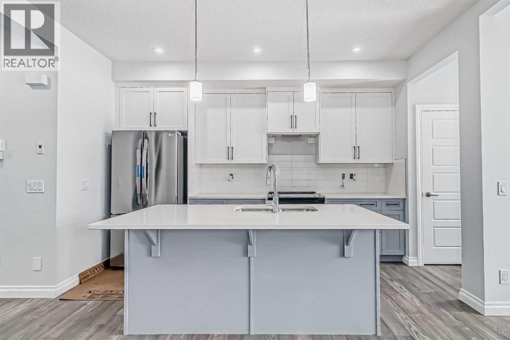 37 Southborough Lane, Cochrane, Alberta  T4C 2S6 - Photo 6 - A2264168