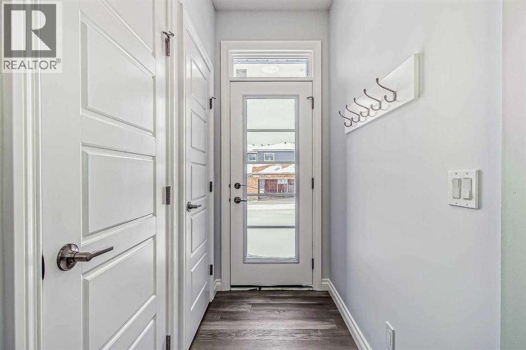 37 Southborough Lane, Cochrane, Alberta  T4C 2S6 - Photo 18 - A2264168