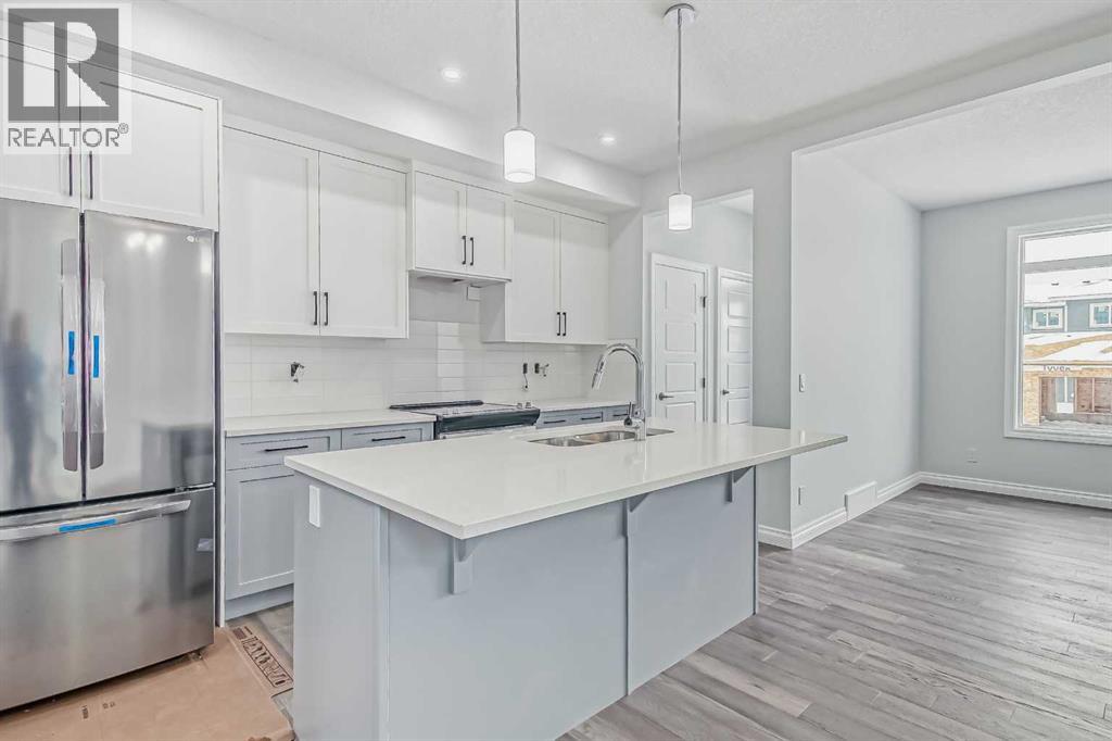 37 Southborough Lane, Cochrane, Alberta  T4C 2S6 - Photo 7 - A2264168