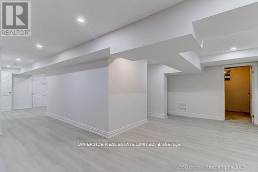 646 York Hill Boulevard, Vaughan, Ontario  L4J 5L8 - Photo 26 - N12467113