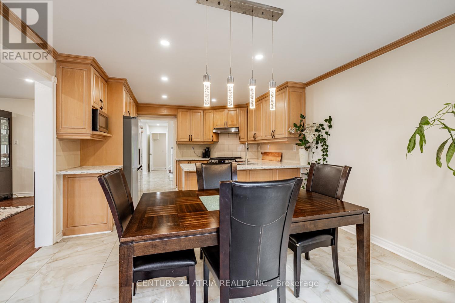 898 Stonehaven Avenue, Newmarket, Ontario  L3X 1K7 - Photo 14 - N12467122
