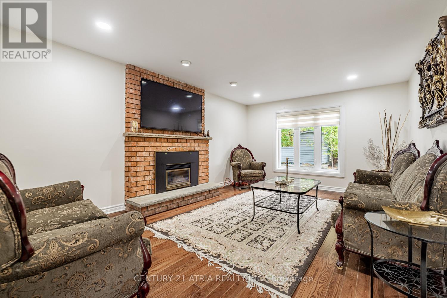 898 Stonehaven Avenue, Newmarket, Ontario  L3X 1K7 - Photo 19 - N12467122
