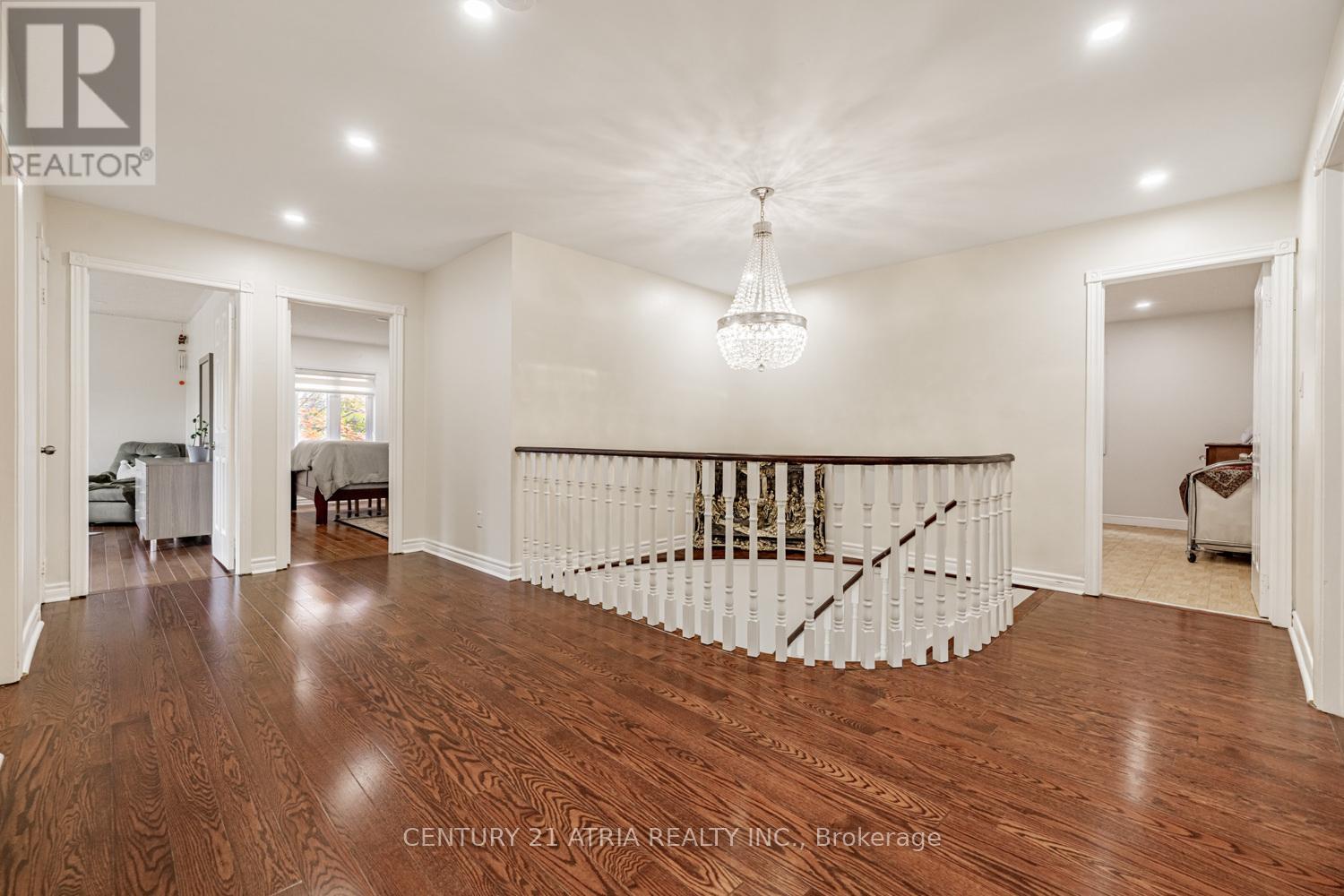 898 Stonehaven Avenue, Newmarket, Ontario  L3X 1K7 - Photo 26 - N12467122