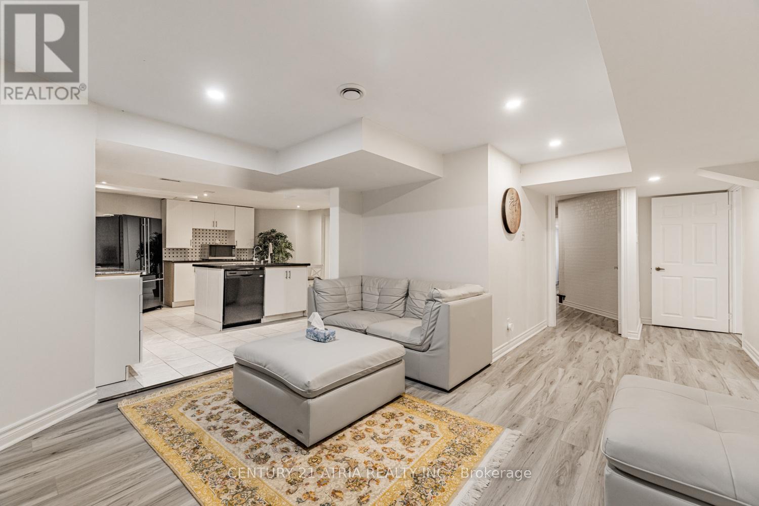 898 Stonehaven Avenue, Newmarket, Ontario  L3X 1K7 - Photo 40 - N12467122