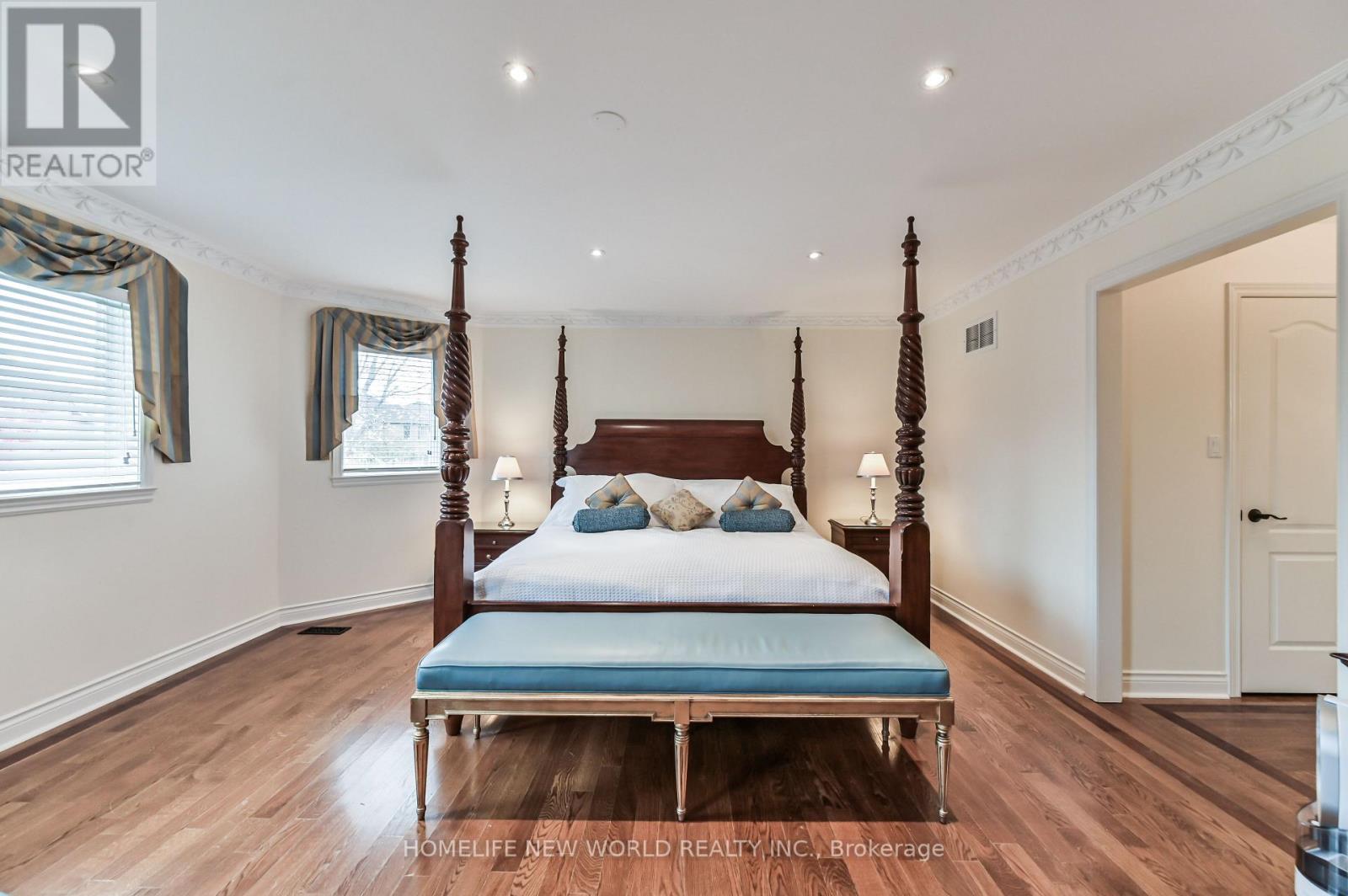 46 El Dorado Street, Richmond Hill, Ontario  L4C 0G8 - Photo 24 - N12467134