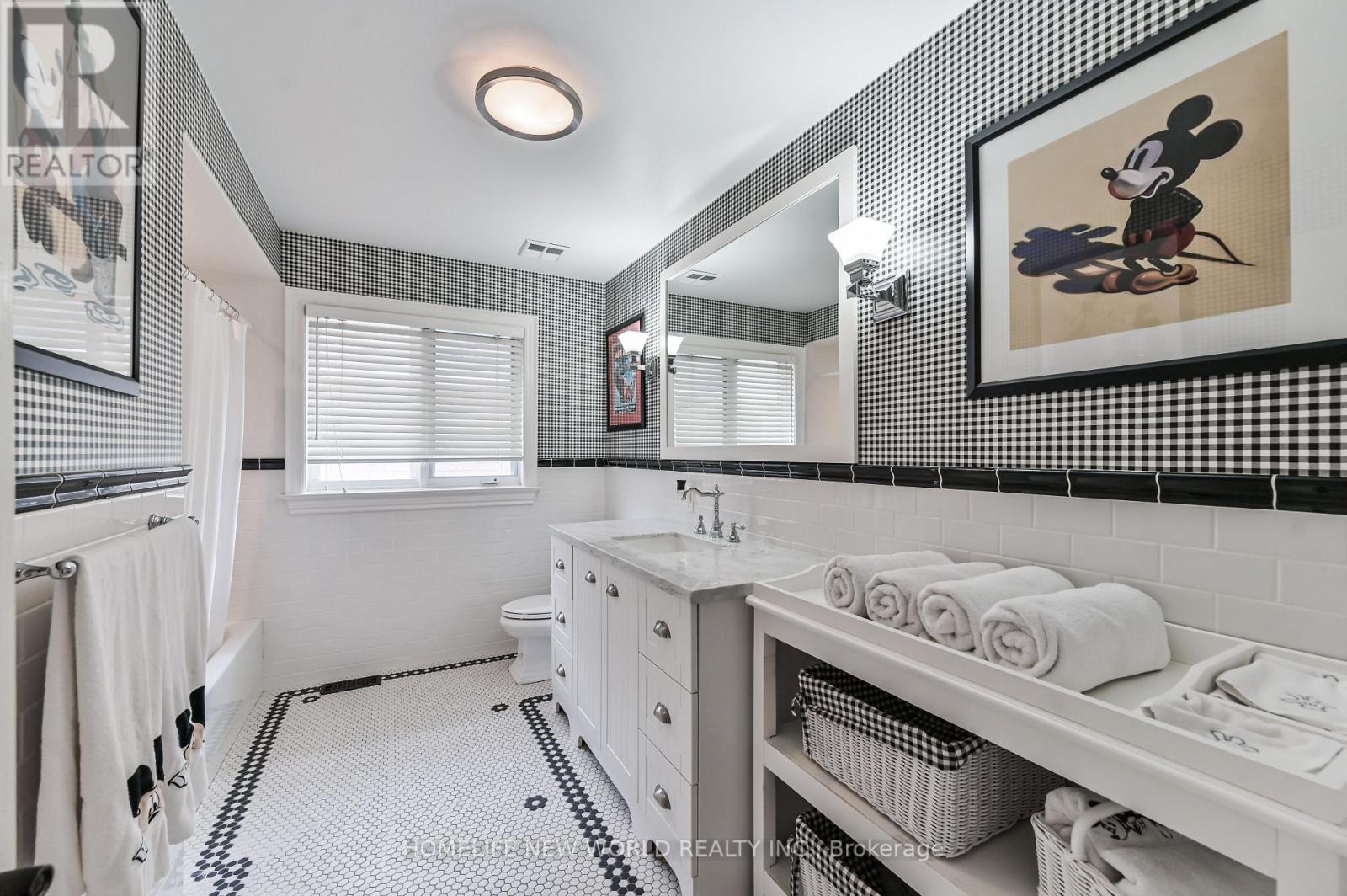 46 El Dorado Street, Richmond Hill, Ontario  L4C 0G8 - Photo 35 - N12467134