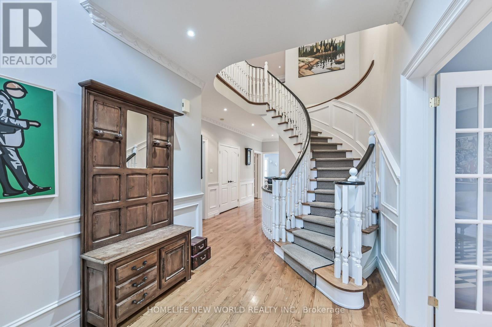 46 El Dorado Street, Richmond Hill, Ontario  L4C 0G8 - Photo 4 - N12467134