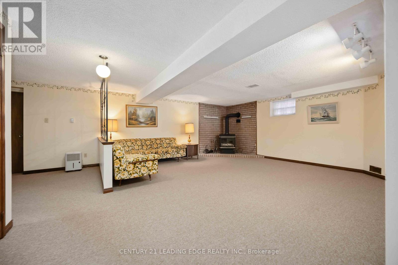 52 Aspen Crescent, Whitchurch-Stouffville, Ontario  L4A 5C7 - Photo 31 - N12467143