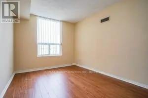 916 - 135 Hillcrest Avenue, Mississauga, Ontario  L5B 4B1 - Photo 19 - W12467130
