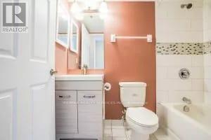 916 - 135 Hillcrest Avenue, Mississauga, Ontario  L5B 4B1 - Photo 22 - W12467130