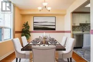 916 - 135 Hillcrest Avenue, Mississauga, Ontario  L5B 4B1 - Photo 7 - W12467130