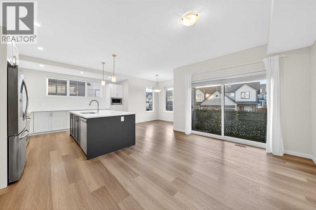 675 South Point Heath Sw, Airdrie, Alberta  T4B 5H7 - Photo 12 - A2264158