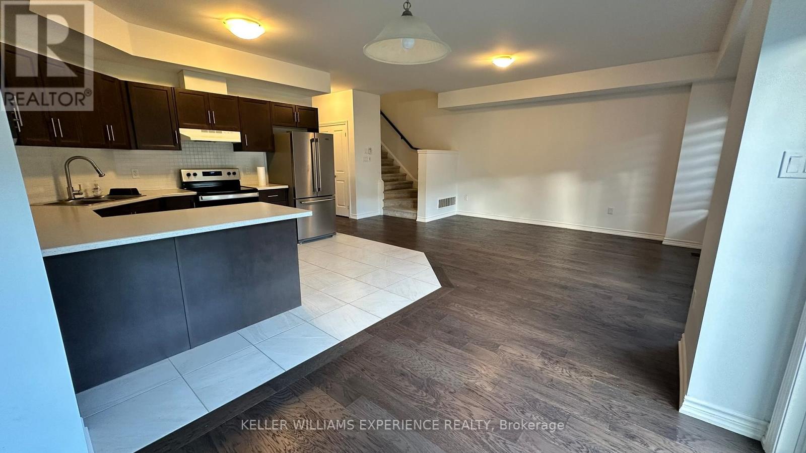 102 Addison Street, Blue Mountains, Ontario  N0H 1J0 - Photo 7 - X12467136