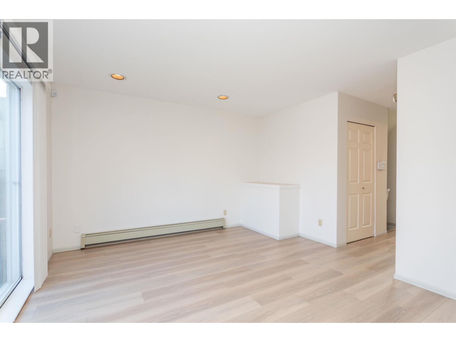1255 W 64th Avenue, Vancouver, British Columbia  V6P 2M7 - Photo 11 - R3059190