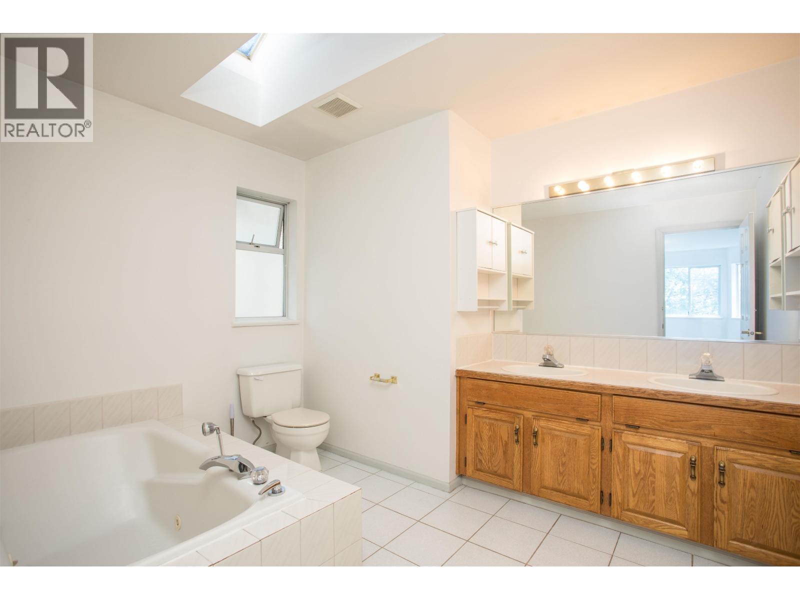 1255 W 64th Avenue, Vancouver, British Columbia  V6P 2M7 - Photo 15 - R3059190