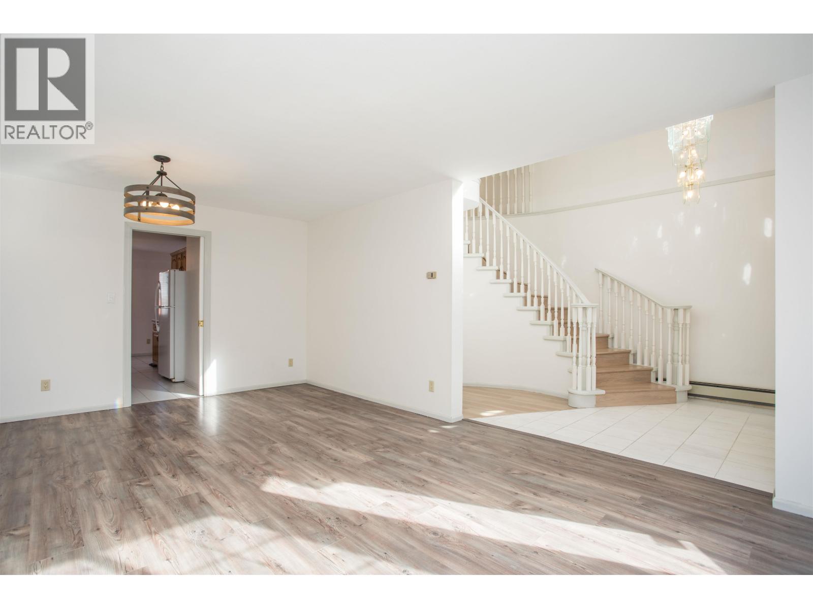 1255 W 64th Avenue, Vancouver, British Columbia  V6P 2M7 - Photo 5 - R3059190