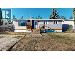 8773 Tamarack Street, canal flats, British Columbia