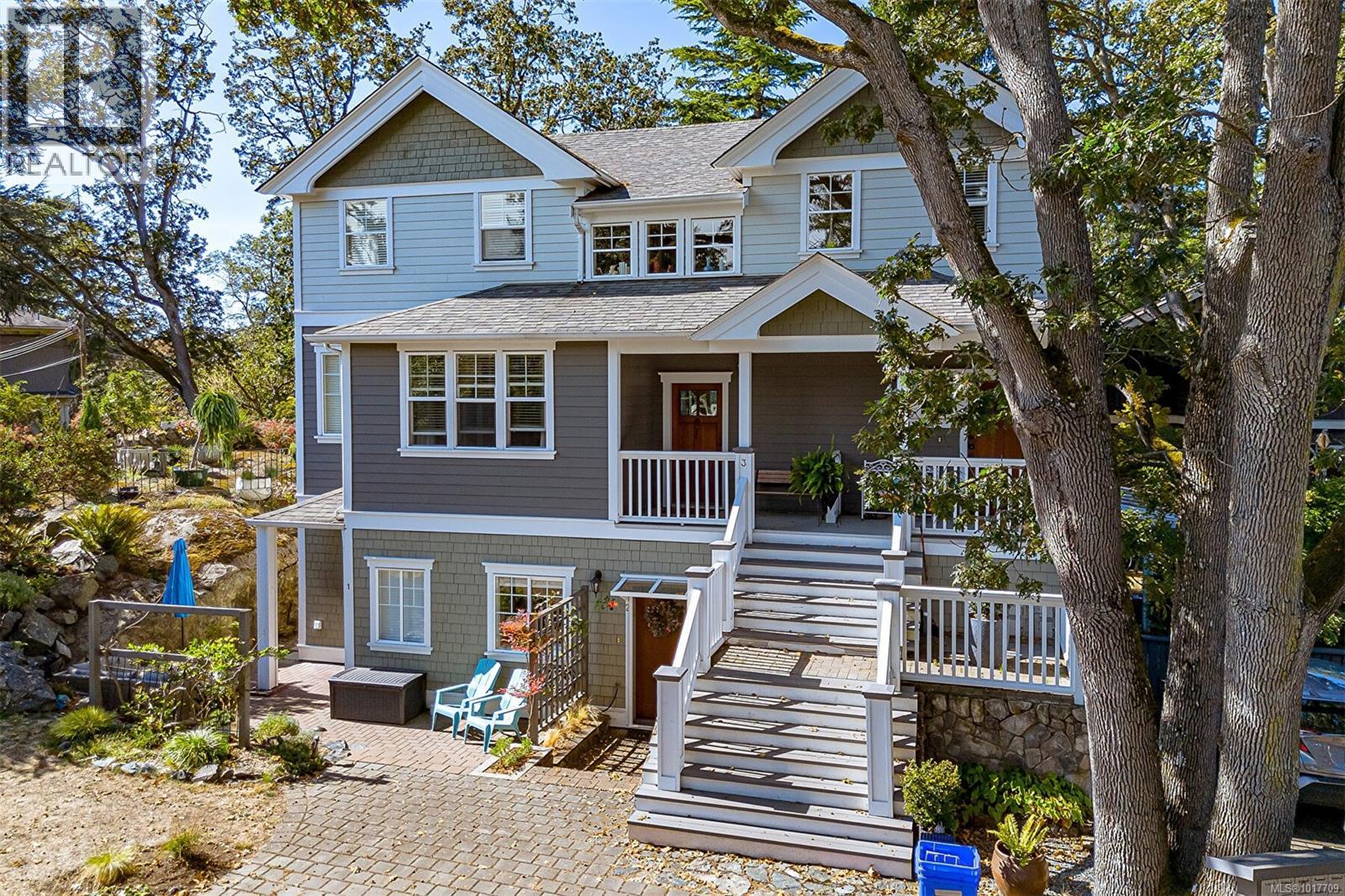 1 1002 Carberry Gdns, Victoria, British Columbia V8S 3R7 - Photo 3 - 1017709