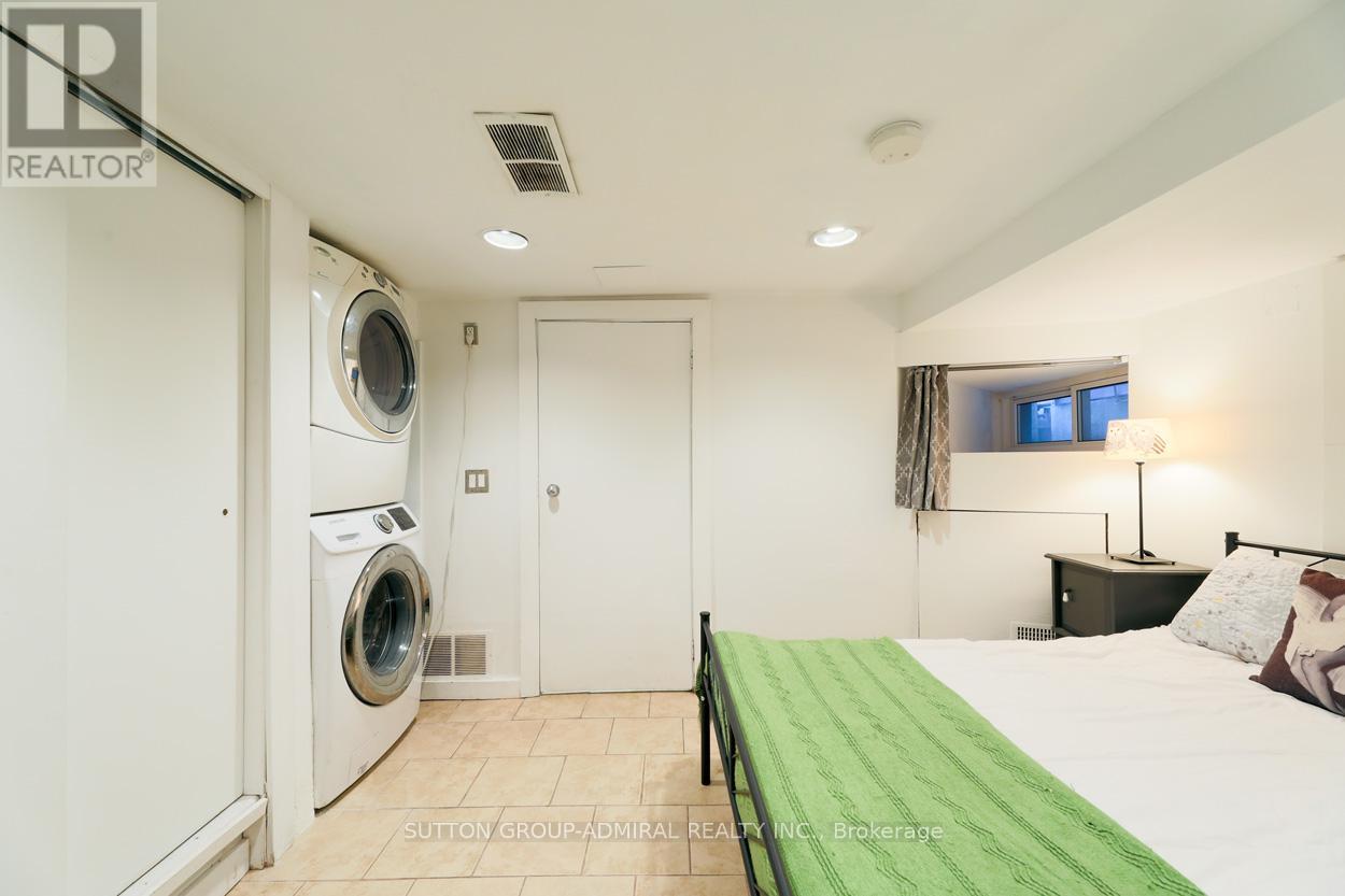 Bsmt - 70 Carlaw Avenue, Toronto, Ontario  M4M 2R7 - Photo 11 - E12467145