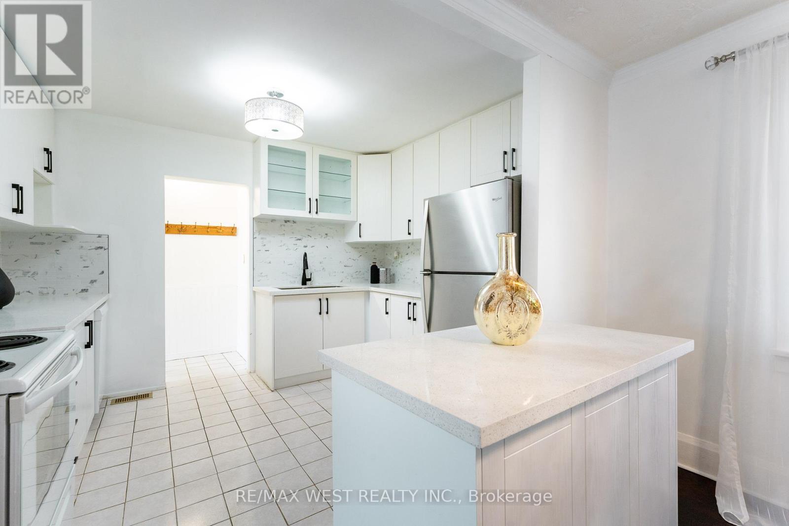58 Burk Street, Oshawa, Ontario  L1J 4B9 - Photo 15 - E12467153