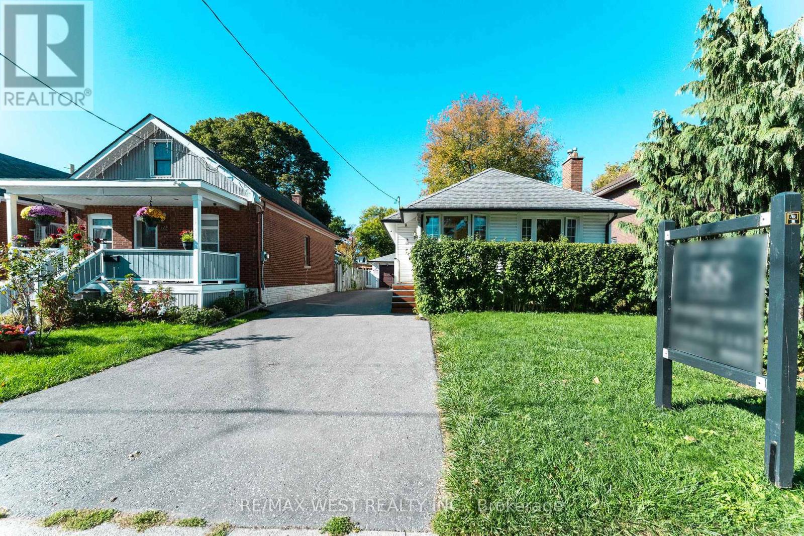 58 Burk Street, Oshawa, Ontario  L1J 4B9 - Photo 2 - E12467153