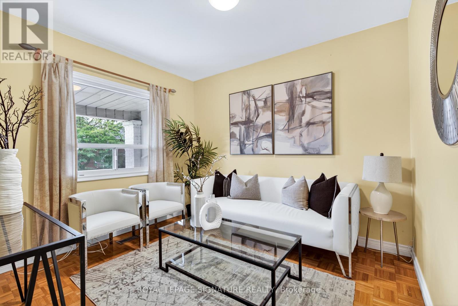 185 Donlands Avenue, Toronto, Ontario  M4J 3P9 - Photo 4 - E12467168