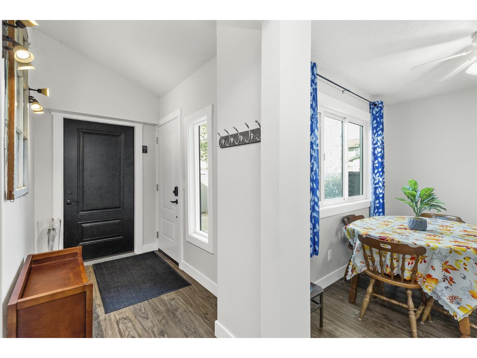 46 46689 First Avenue, Chilliwack Proper East, Chilliwack, British Columbia  V2P 1X5 - Photo 2 - R3059079