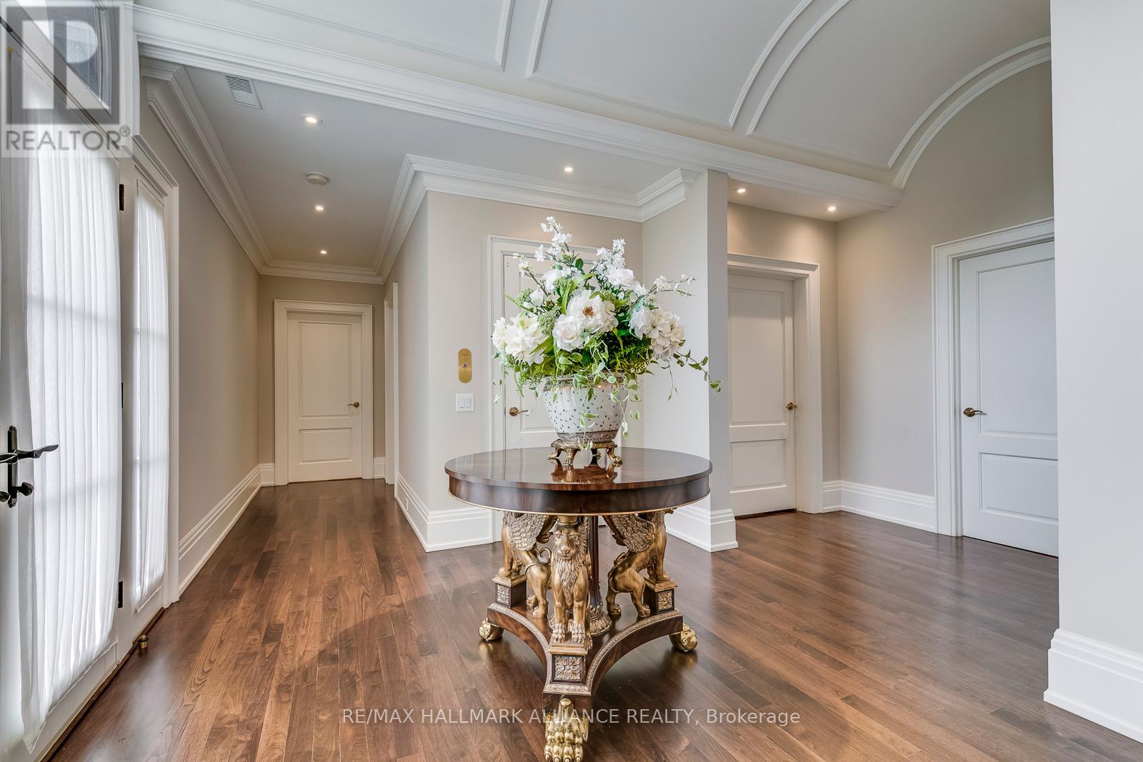 138 Dianne Avenue, Oakville, Ontario  L6J 4G9 - Photo 24 - W12465919