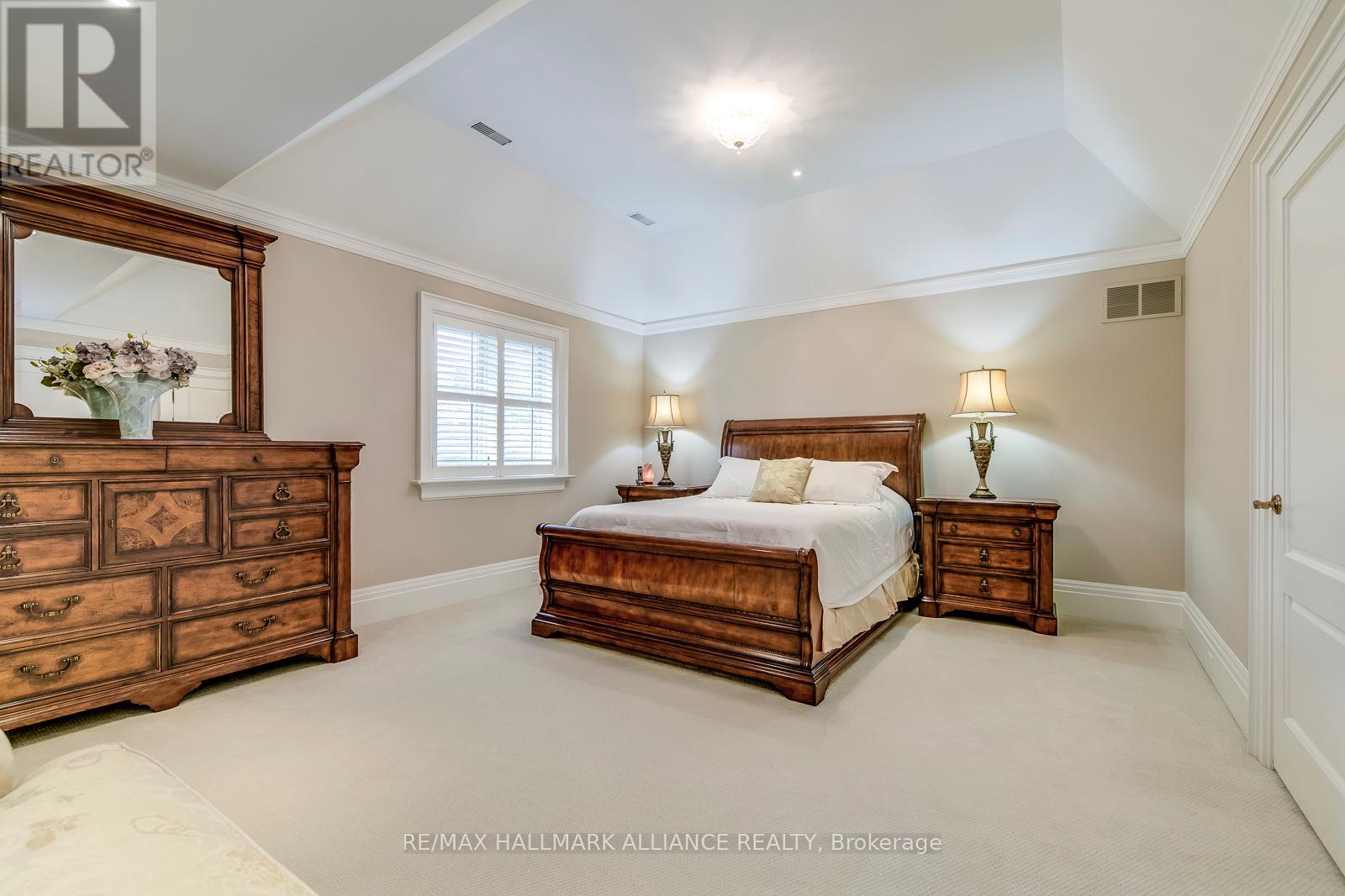 138 Dianne Avenue, Oakville, Ontario  L6J 4G9 - Photo 35 - W12465919
