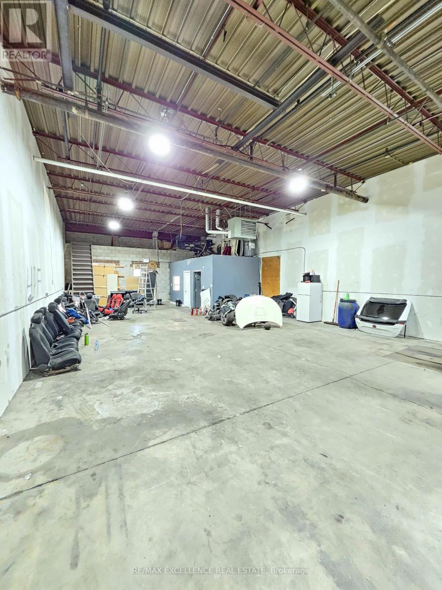 14 - 7517 Bren Road, Mississauga, Ontario  L4T 3V4 - Photo 4 - W12466146