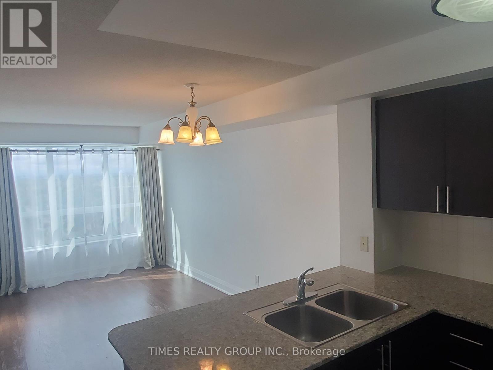 1410 - 30 North Park Road, Vaughan, Ontario  L4J 0G6 - Photo 11 - N12467147